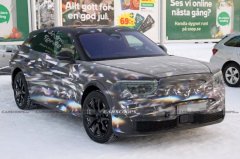 宾利第二款SUV最新谍照曝光 有望