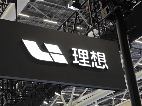 小米、鸿蒙智行、理想相继报警 12人被抓！理想回应被水军抹黑